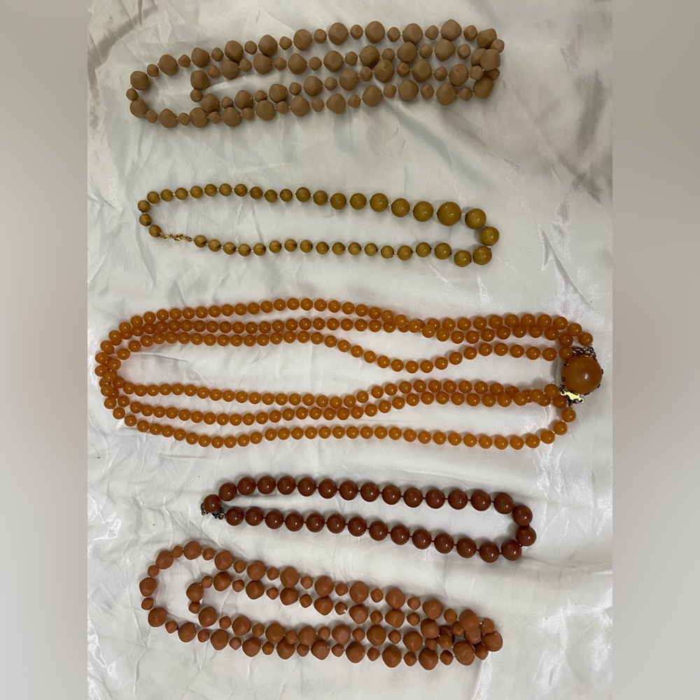 Vintage Necklaces & Beads Lot